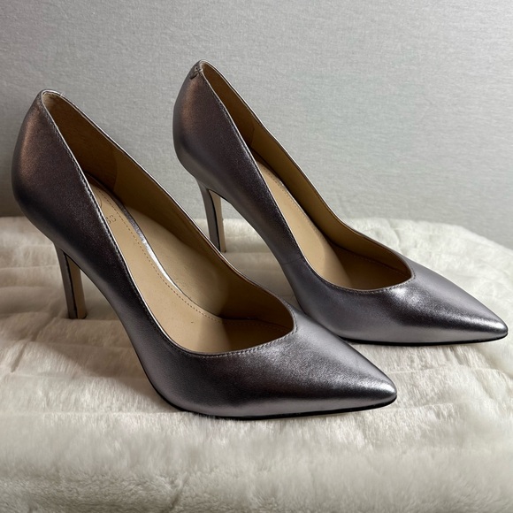 GUESS Silver Pumps 🤍 - Picture 2 of 7